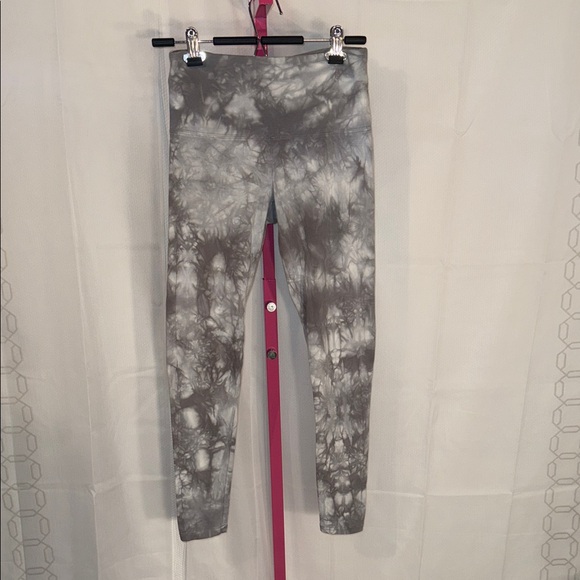 Garage Gray Tie-Dye Soft Leggings - Picture 1 of 6